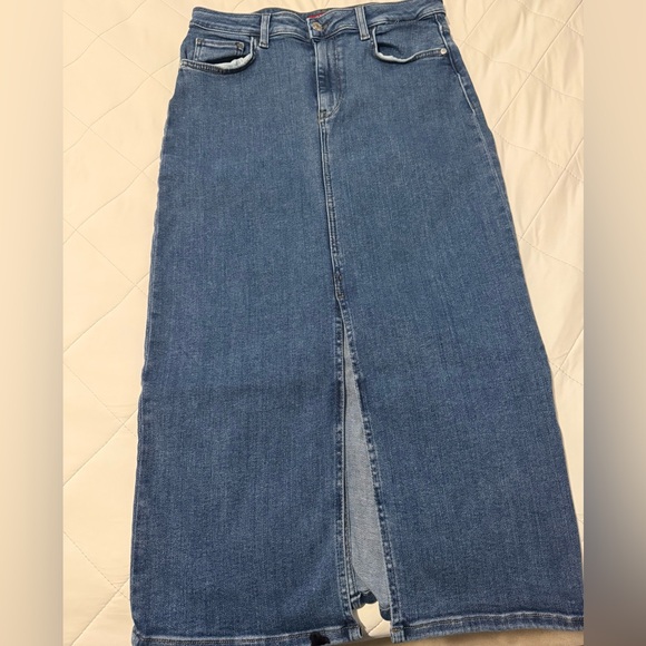 Guess Dresses & Skirts - Guess Blue Denim Jeans with Red Logo Patch